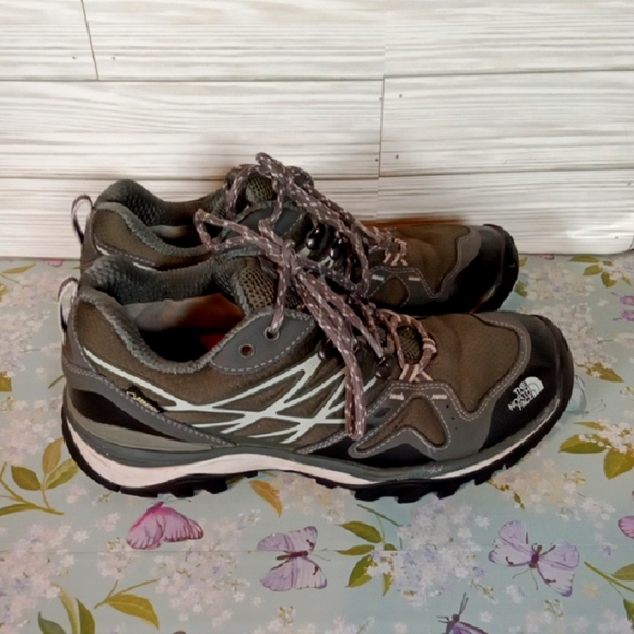 The North Face Mens 9 Vibram Gore Tex Trail Hiking Sneakers Gray - Picture 1 of 9